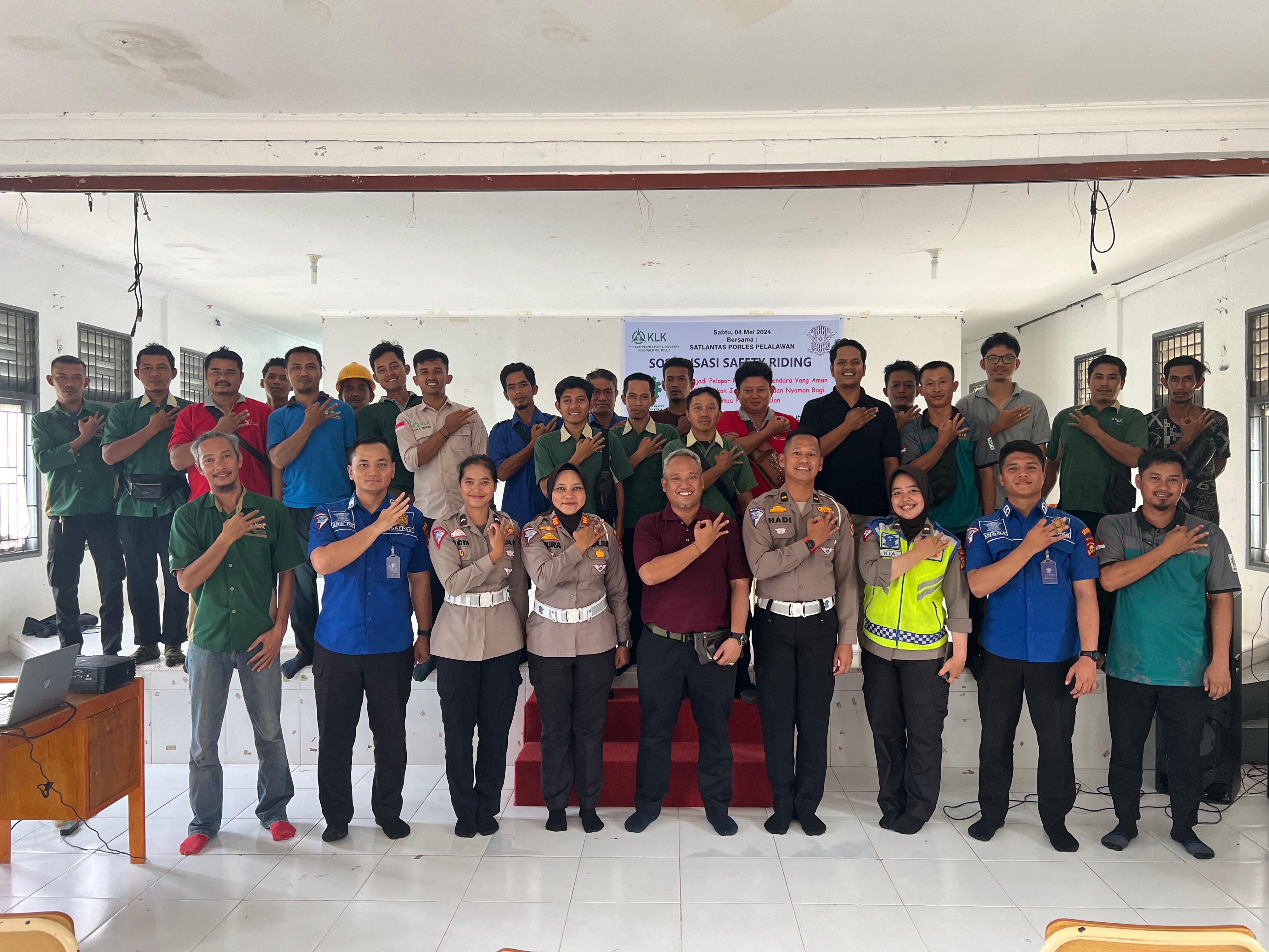 Satlantas Polres Pelalawan Gelar Safety Riding Bersama Karyawan PT Adei Plantation