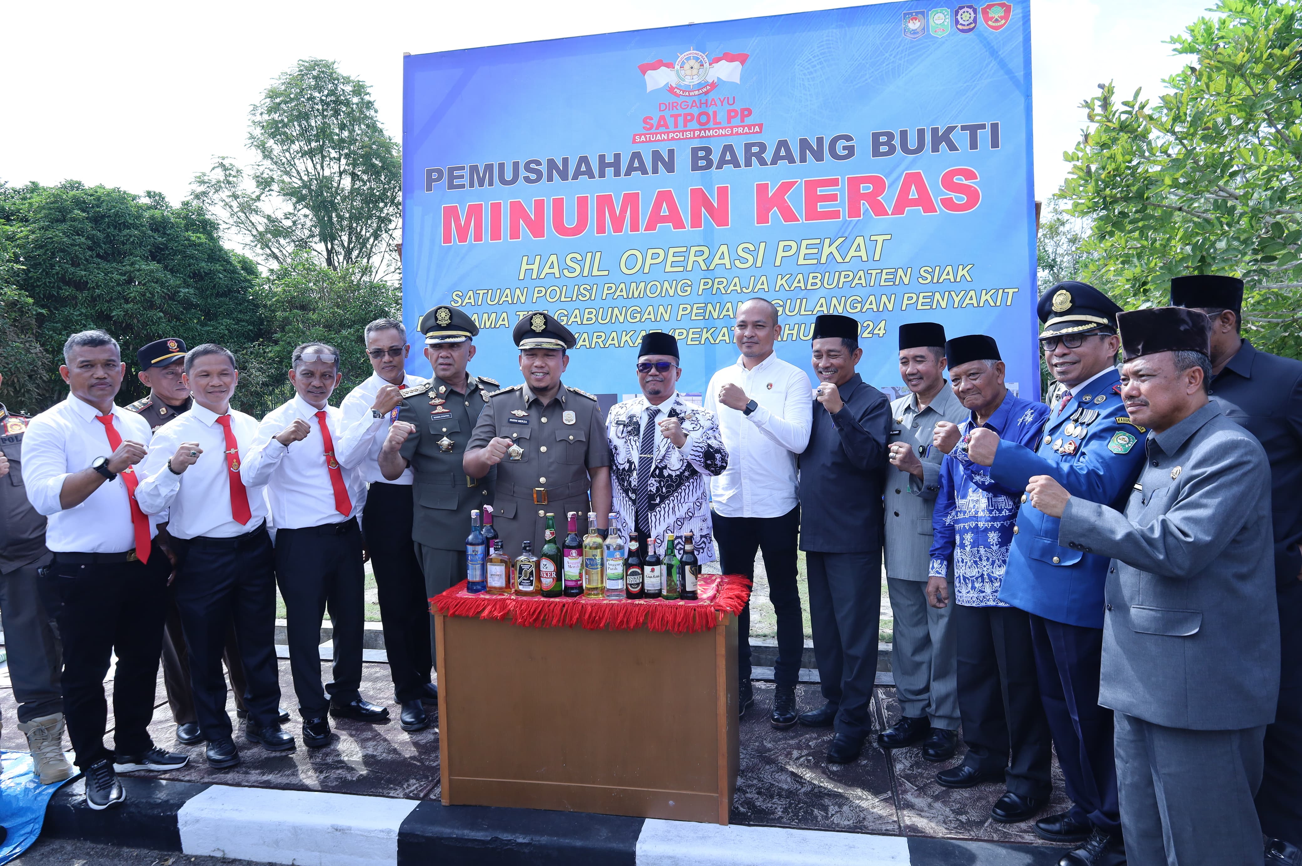 Musnahkan Minuman Beralkohol, Husni Merza: Peredaran Miras di Siak Harus Dihentikan
