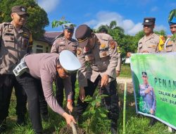 Dukung Program Indonesia Hijau, Polres Siak dan Jajaran Tanam Ribuan Pohon Sempena Hari Bhayangkara