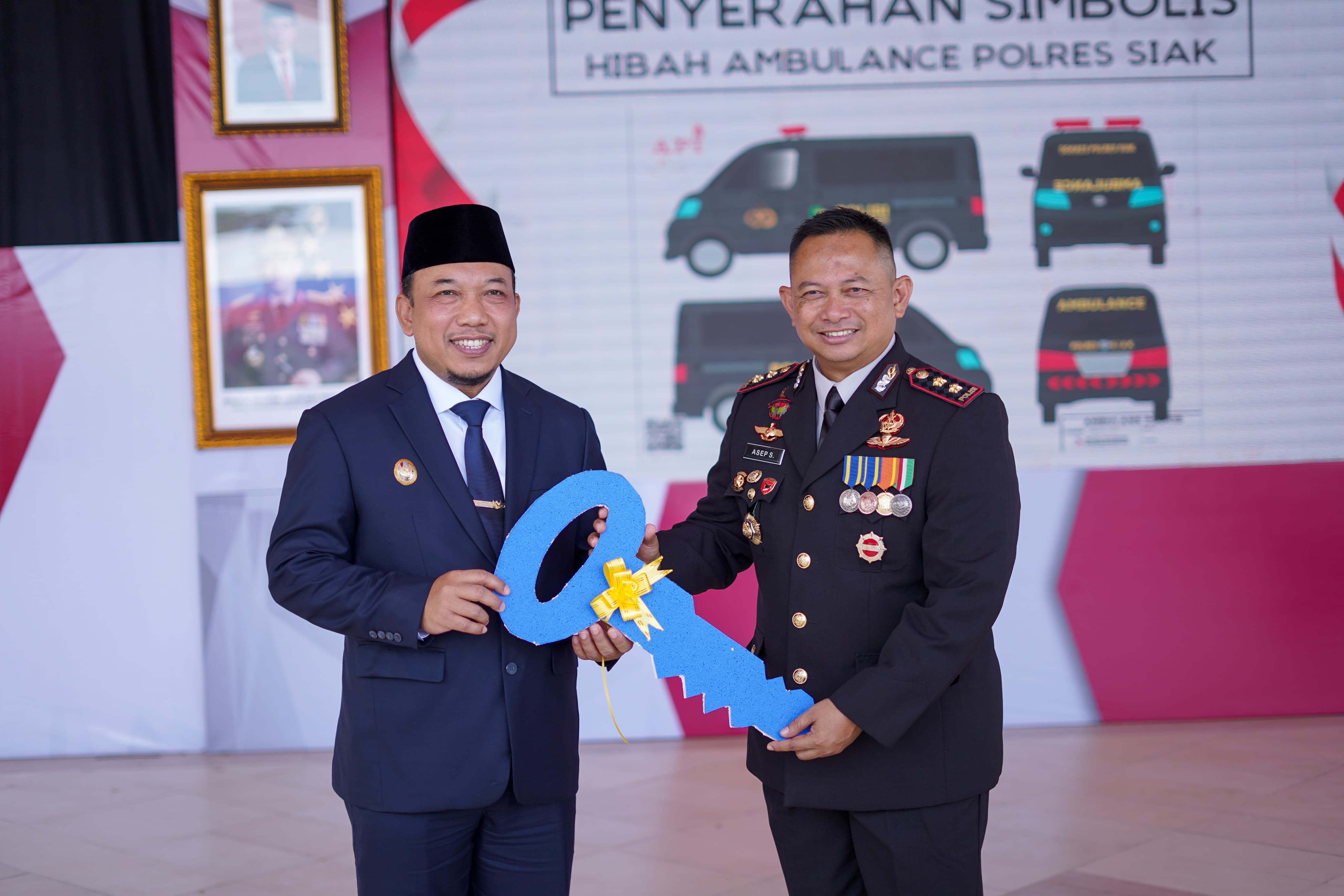 Upacara Hari Bhayangkara di Siak, Gelar Bazar Murah Hingga Terima Bantuan Ambulance Dari Pemkab Siak