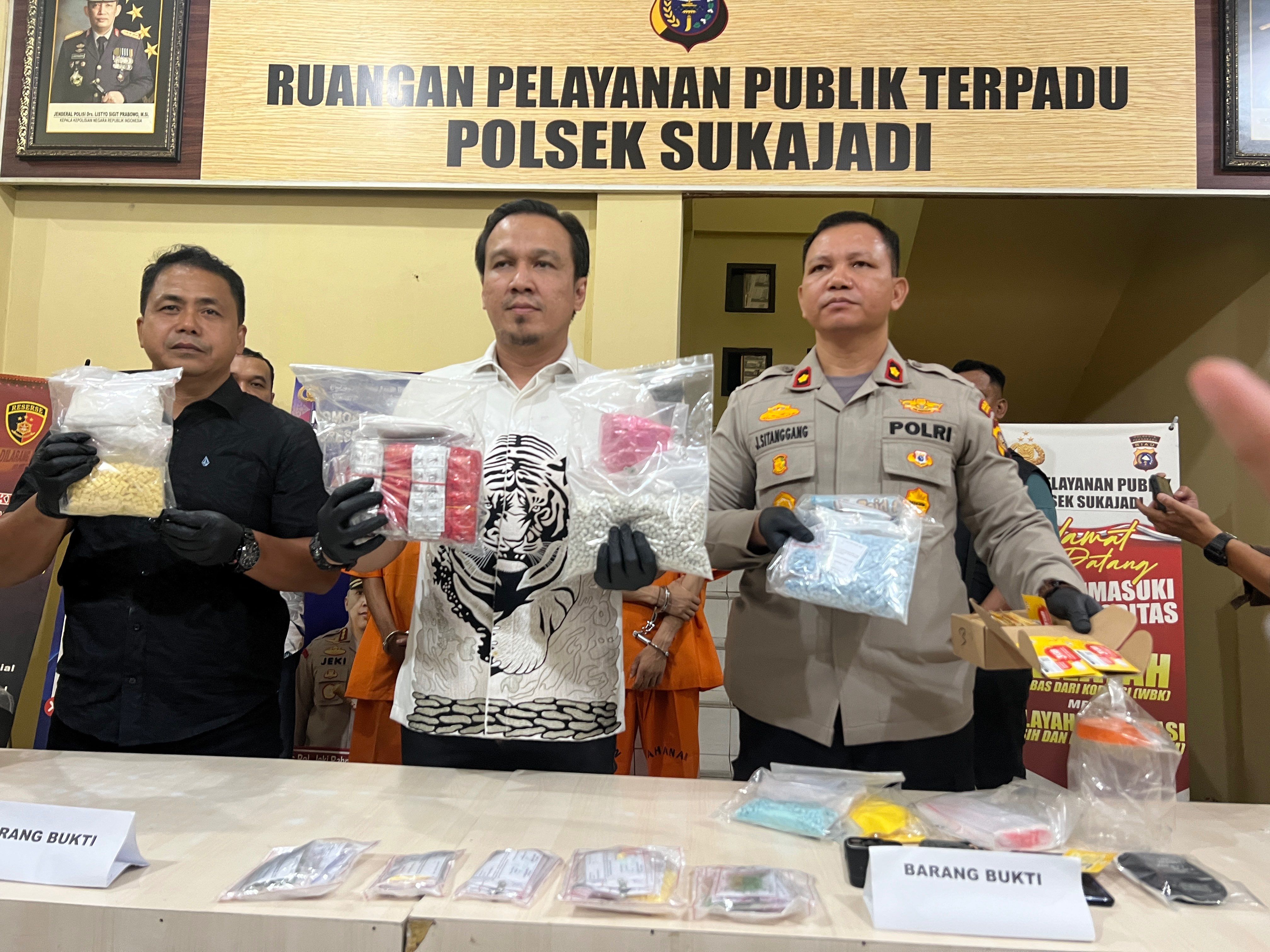 Ringkus Dua Orang Pemuda, Polsek Sukajadi Sita Ribuan Ekstasi dan H5