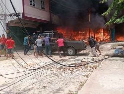 Empat Petak Ruko di Perawang Ludes Dilahap Sijago Merah, 11 Unit Damkar Diterjunkan