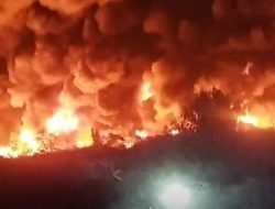 Api membumbung Tinggi, Kolam Limbah BSP di Siak Terbakar