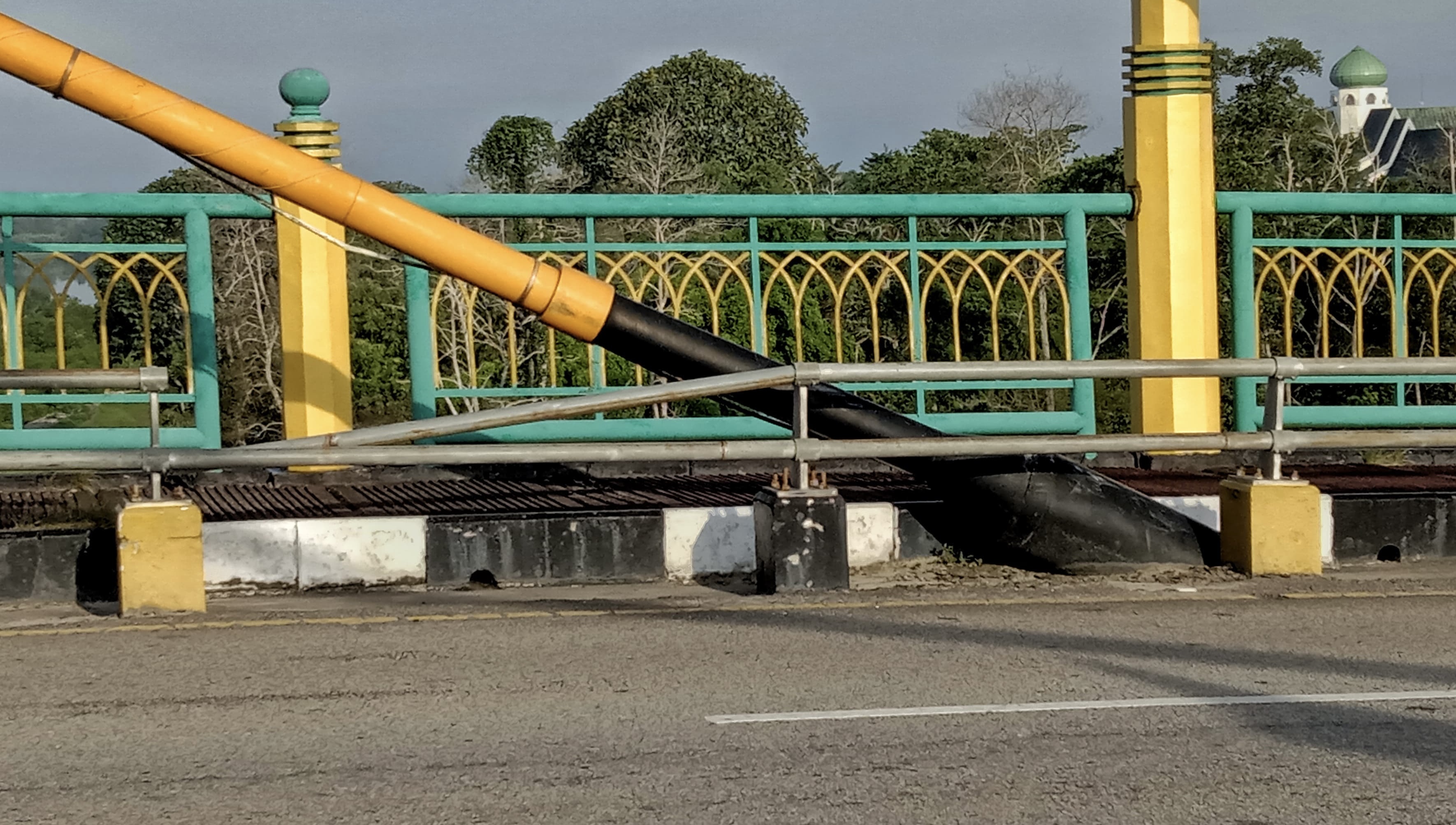 Kurangnya Perhatian Terhadap Jembatan TASL Siak Disesalkan Warga, Dinas Terkait Dinilai Lalai