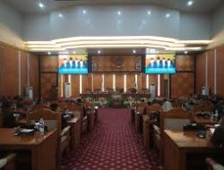 Kisruh Perebutan Kursi Ketua DPRD Siak, Doyok Dikabarkan Mengancam Posisi Indra Gunawan