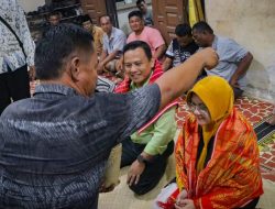Dr. Afni Z dan Suami Dianugerahi Marga Kehormatan oleh Masyarakat Karo di Minas Timur