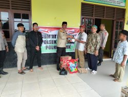 Polsek Tualang Tebar Kepedulian, Berbagi Sembako di Tengah Upaya Jaga Kamtibmas