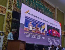 Pidato Pjs Bupati di HUT Pelalawan Dikritik, Diduga Sembunyikan Fakta Penting