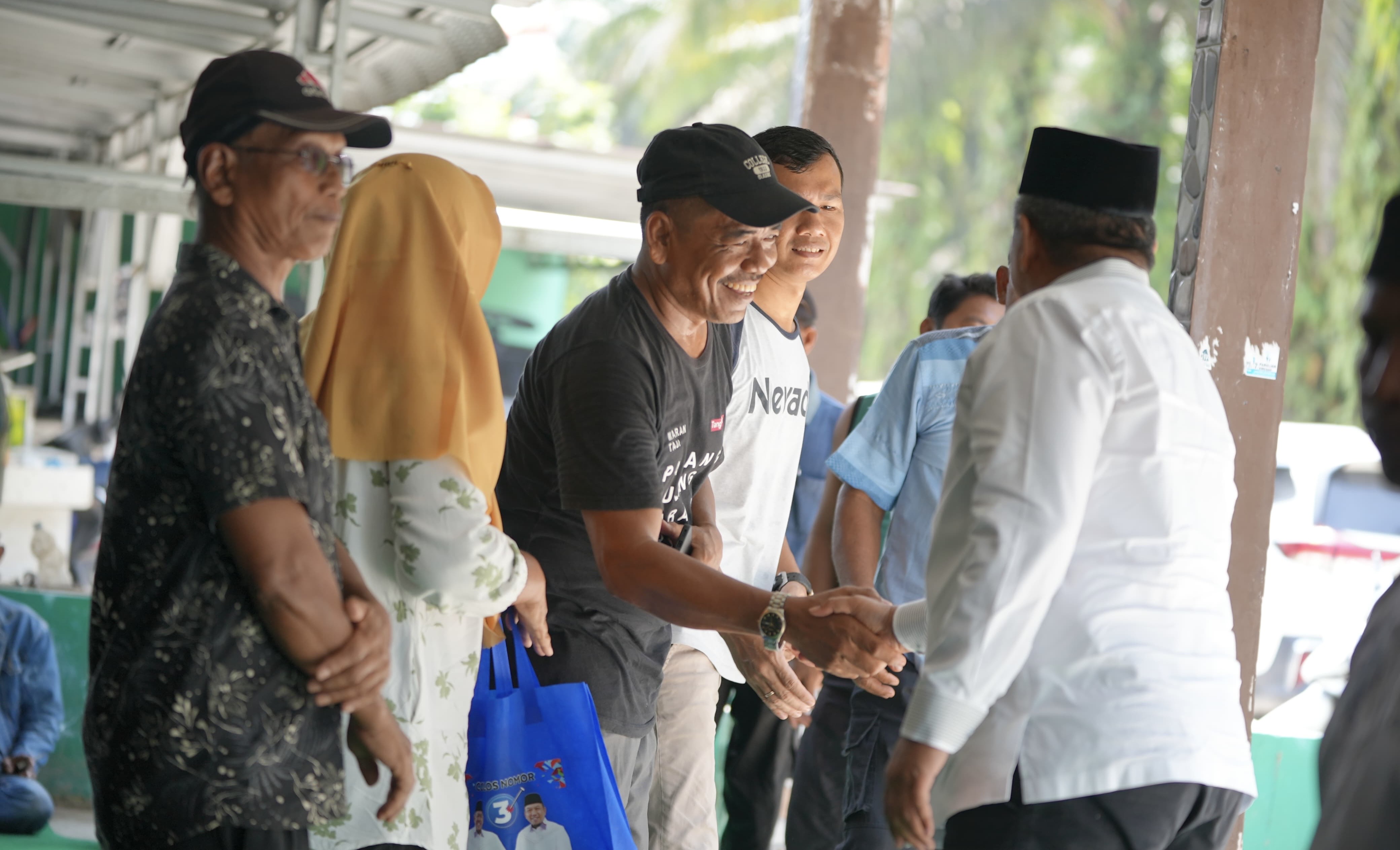 Warga Pangkalan Pisang Antusias Sambut Program Siak Melesat dan Wifi Gratis Alfedri-Husni