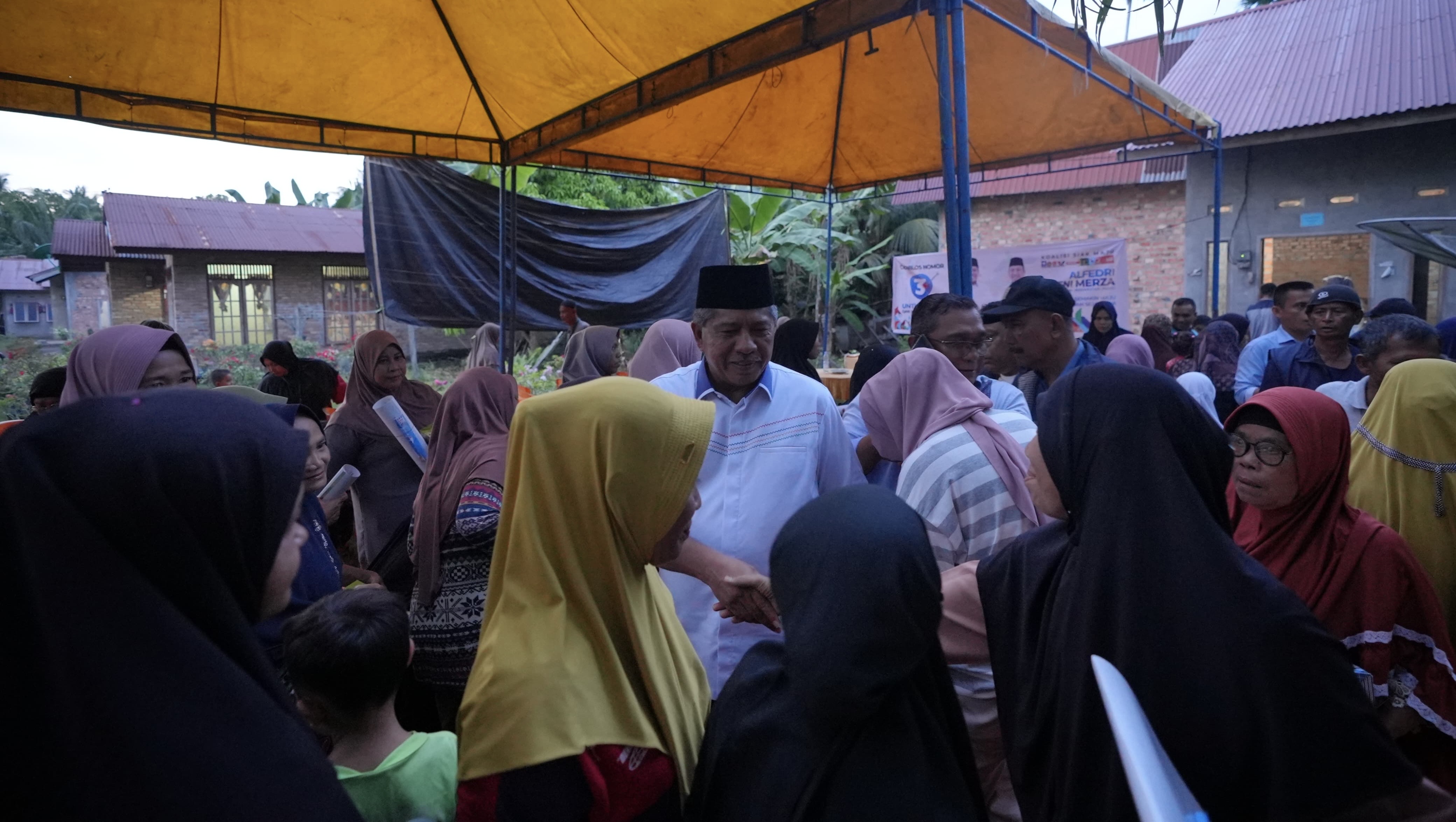 Alfedri Gaungkan Beasiswa untuk Penghafal Alquran di Kampung Tanjung Kuras