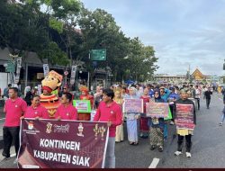 KPU Siak Raih Juara Favorit pada Karnaval Pilkada Riau Beradab 2024