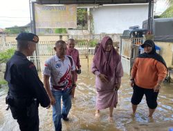 Brimob Polda Riau Gencarkan Patroli Antisipasi Banjir dan Pantau Ketinggian Air di Pekanbaru