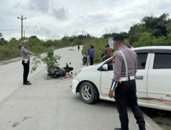 Honda Beat Tabrak Toyota Agya, Pemotor Dilarikan Ke RSUD Perawang dalam Kondisi Kritis