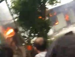 Kebakaran di Jalan Rokan Pekanbaru, Tiga Rumah Ludes Dilahap Sijago Merah