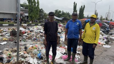 Tumpukan Sampah Cemari Pasar Tuah Serumpun, DLHK Siak Angkat Bicara