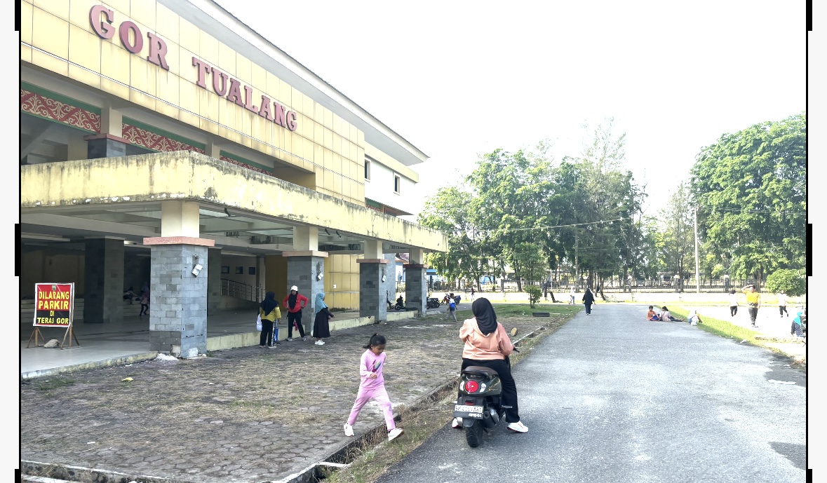 GOR Tualang Jadi Pusat Kebugaran, Warga Harap Bupati Afni Benahi Fasilitas