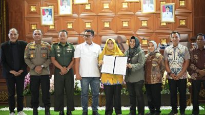 Jangan Tajam ke Bawah, Tumpul ke Atas, Bupati Afni Minta Polisi Adil Tangani Sengketa Agraria di Siak