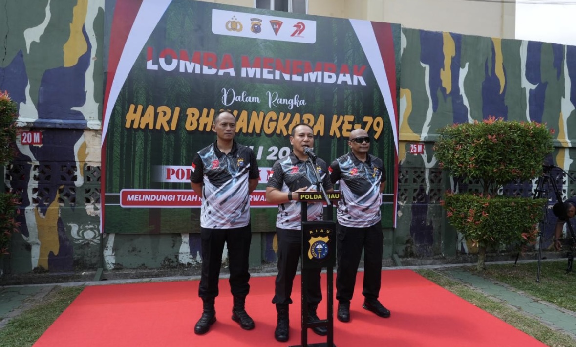 Dansat Brimob Unjuk Ketangkasan, Sabet Juara di Lomba Menembak Polda Riau