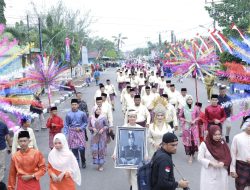 Semangat Melayu Islami, Siak Curi Perhatian di Pawai Ta’aruf MTQ Riau 2025