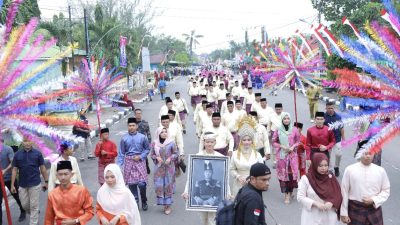 Semangat Melayu Islami, Siak Curi Perhatian di Pawai Ta’aruf MTQ Riau 2025
