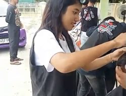 Aksi Sosial Apenk Barbershop, Pangkas Rambut Gratis untuk Pelajar di Masa Libur
