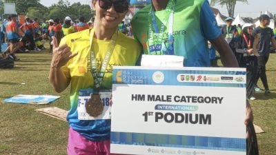 GM New Holywood Hotel Warnai RBR 2025, Abadikan Momen Bersama Juara Half Marathon Mr.James