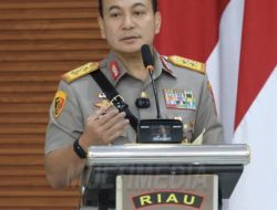 Hari Pertama Sekolah, Kapolda Riau Beri Waktu Personel Dampingi Anak