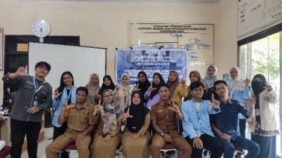 Mahasiswa KKN UNRI Perkenalkan Budidaya Ikan Dalam Ember Bagi Warga Bungaraya