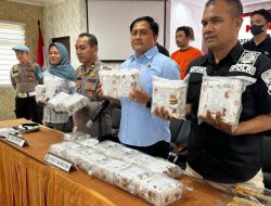 Pasutri Asal Rohil Diringkus Satnarkoba Polresta Pekanbaru di Mall SKA, 20 Kg Sabu Disita