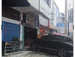 Toko Max Computer Jalan Nangka Terbakar, Penghuni Dikabarkan Terjebak di Dalam