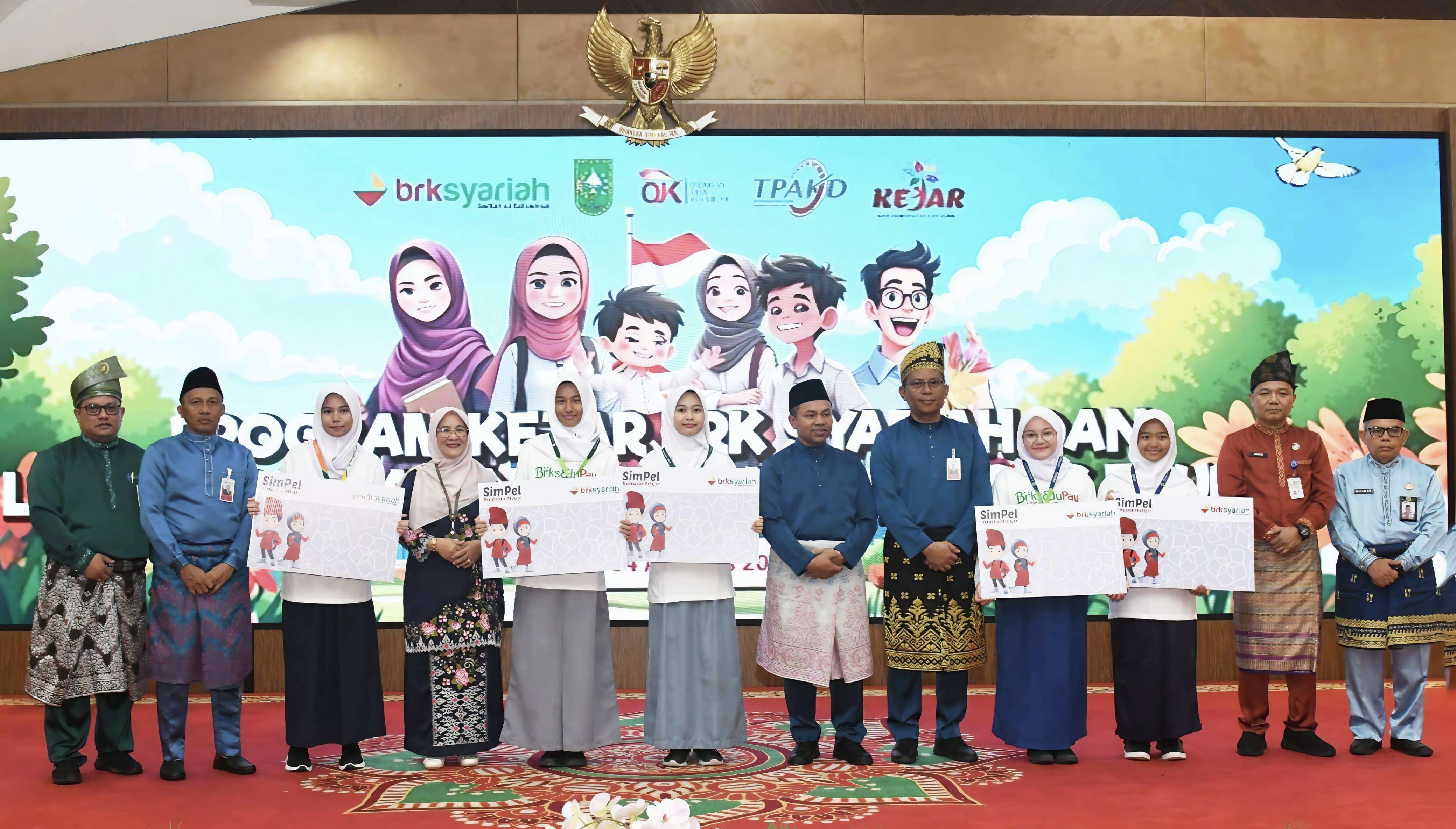 OJK Riau Dorong Pelajar Menabung Sejak Dini Lewat Program HIM 2025 dan Layanan BRKS