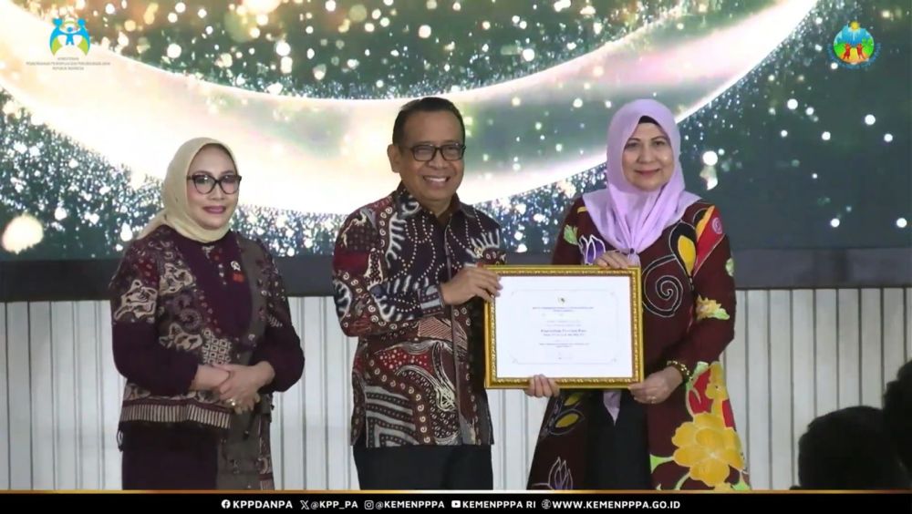 Kabupaten Siak Raih Predikat Tertinggi Anugerah Kabupaten/Kota Layak Anak 2025 Kabupaten Siak Raih Predikat Tertinggi Anugerah Kabupaten/Kota Layak Anak 2025