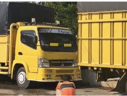 Polres Pelalawan Amankan Dua Truk Colt Diesel Diduga Angkut BBM Olahan dari Jambi