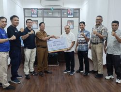 APRIL Group Dukung Festival Pacu Jalur 2025 di Kuansing Serahkan  Bantuan Hingg Rp 700 Juta