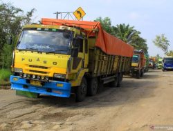 Demi Kelancaran Pacu Jalur, Kuansing Tertibkan Lalu Lintas Truk Berat
