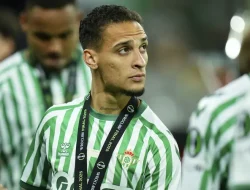 Antony Hanya Ingin Pulang ke Real Betis, MU Hadapi Dilema Transfer