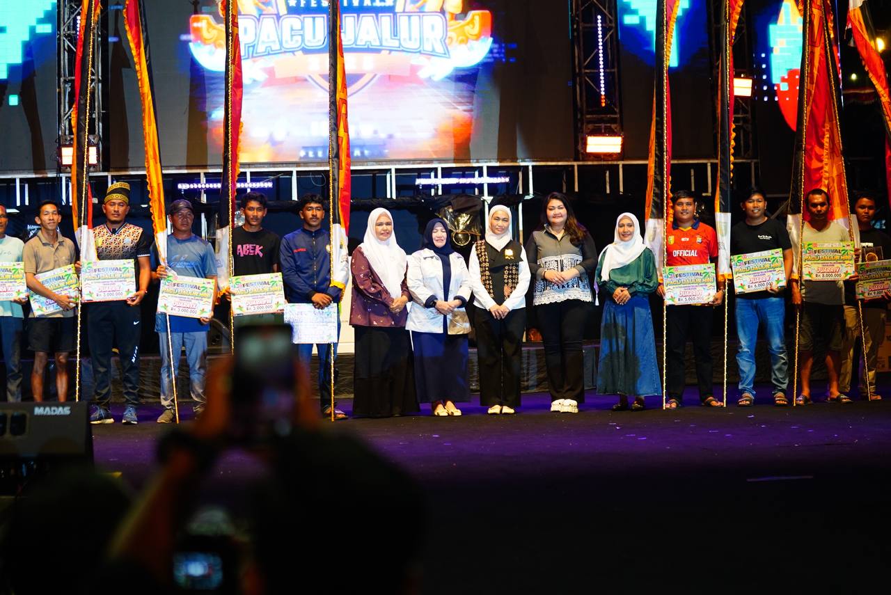 Pacu Jalur 2025: Bintang Emas Cahaya Intan Kuansing Raih Juara, Hadiah Melimpah