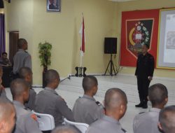 Dansat Brimob Polda Riau Beri Motivasi Siswa SPN Bintara Polri 2025