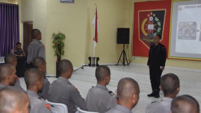 Dansat Brimob Polda Riau Beri Motivasi Siswa SPN Bintara Polri 2025