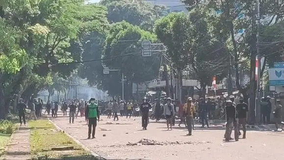 Jenazah Affan Kurniawan Dimakamkan, Ribuan Pengemudi Ojol Iringi Doa dan Tuntut Keadilan