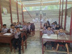 Bersama Jaga Pendidikan: Aparat dan Warga Pastikan Sekolah Sekitar TNTN Tetap Nyaman