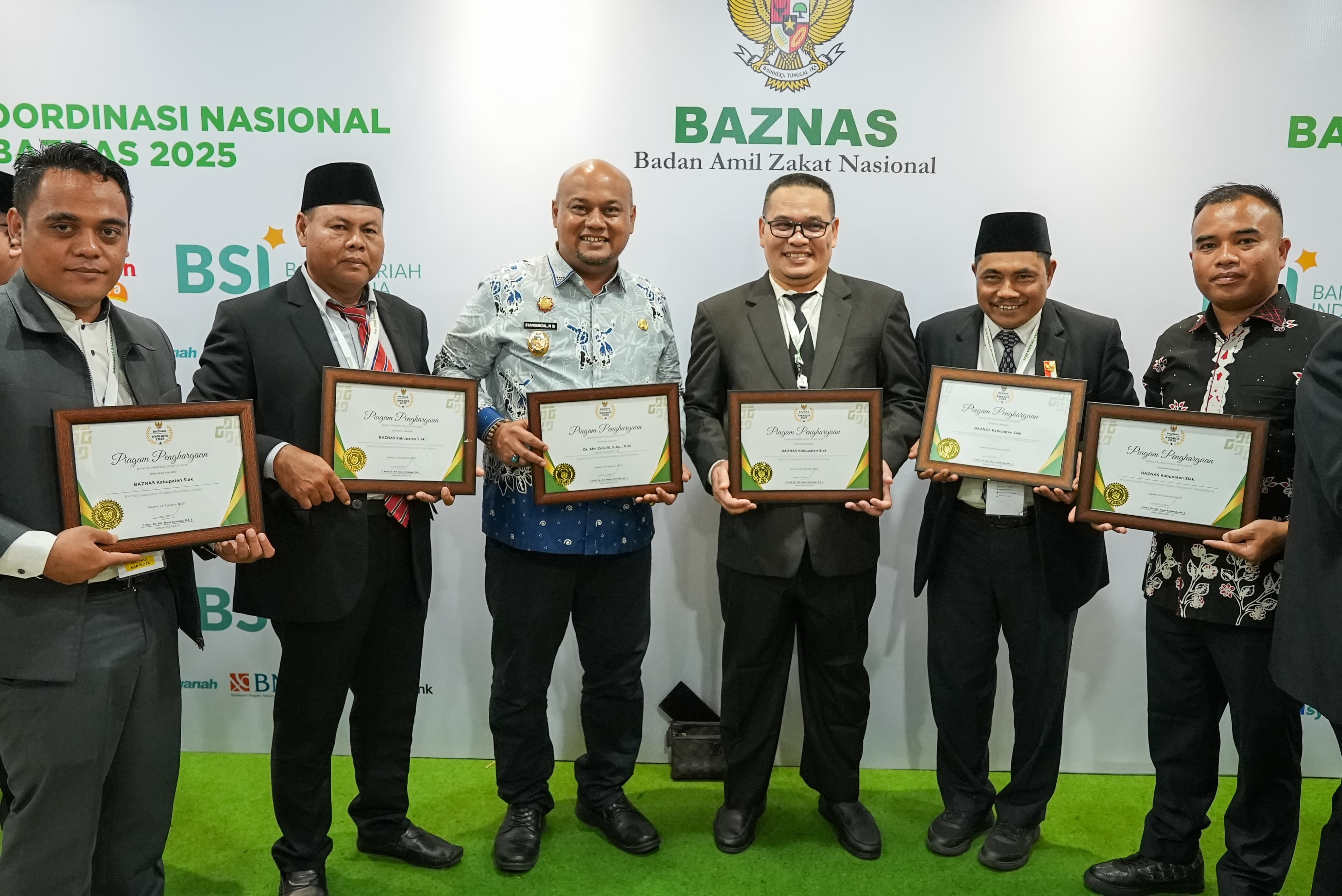Kabupaten Siak Borong Enam Penghargaan Bergengsi di BAZNAS Awards 2025