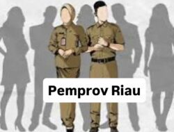 Gubri Abdul Wahid Serahkan Ribuan SK PPPK di Stadion Utama Riau