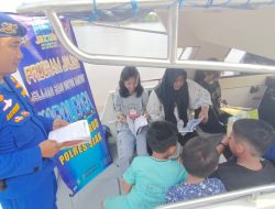 Polairud Siak Hadirkan Kapal Pustaka, Sungai Jadi Jendela Ilmu Anak Pesisir