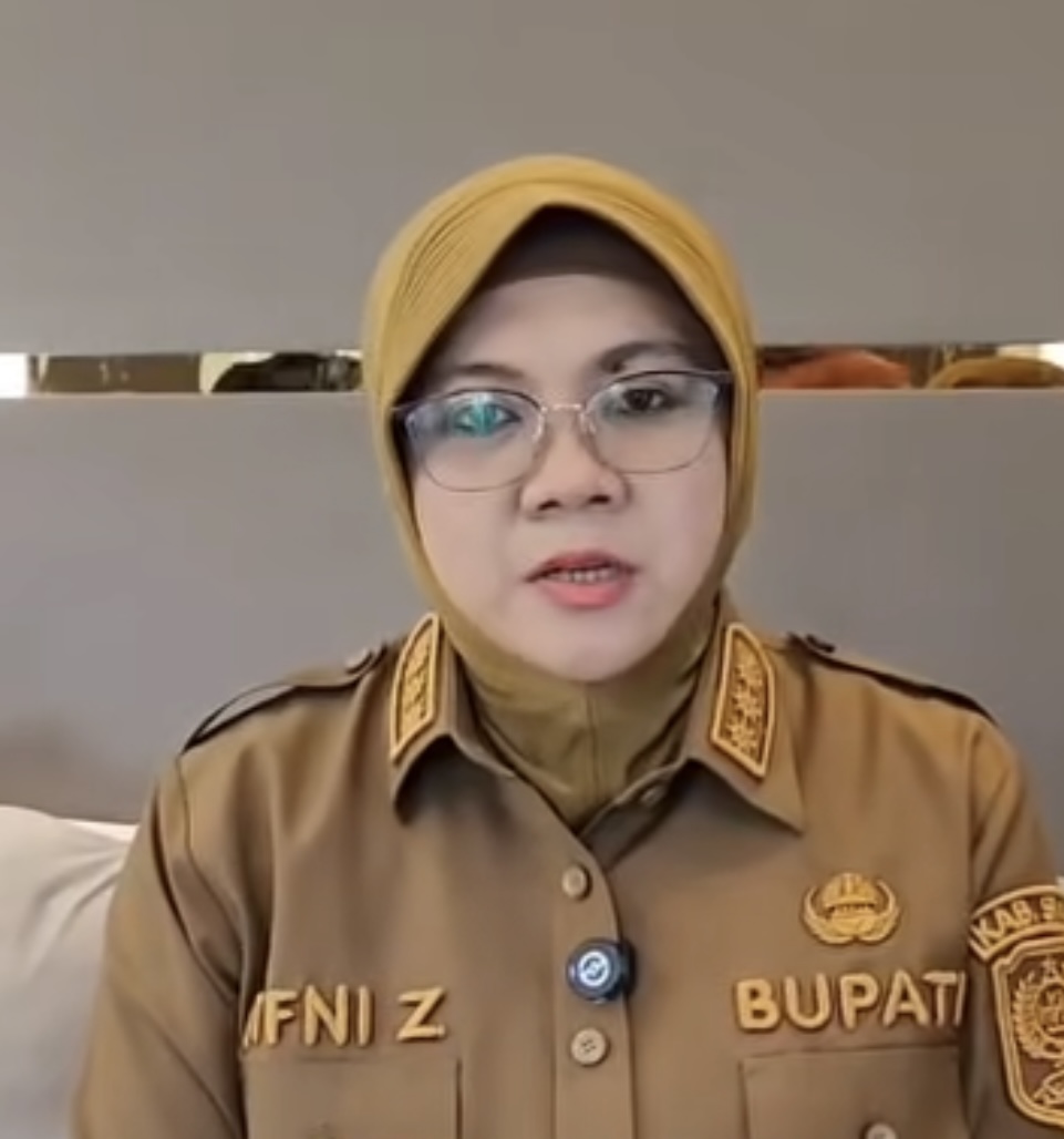 Cara Bupati Afni Perbaiki Jalan Rusak di Tengah Defisit Anggaran