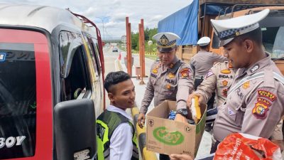 Polantas Siak Kampanyekan Tertib Berlalu Lintas di Tol Permai pada HUT ke-70 Lalu Lintas