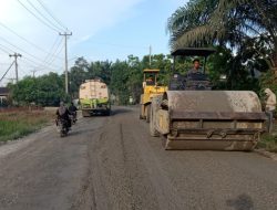 Kucurkan Dana 37 Milyar, Pemprov Riau Genjot Perbaikan Jalan Cerenti–Air Molek
