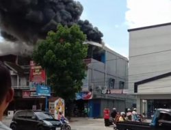 Tiga Ruko di Harapan Raya Pekanbaru Terbakar, Korban Jiwa Dilaporkan Nihil