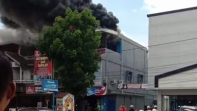 Tiga Ruko di Harapan Raya Pekanbaru Terbakar, Korban Jiwa Dilaporkan Nihil
