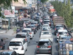 Kehadiran Pak Ogah Dinilai Penyebab Kemacetan di Sejumlah Titik U-Turn Pekanbaru